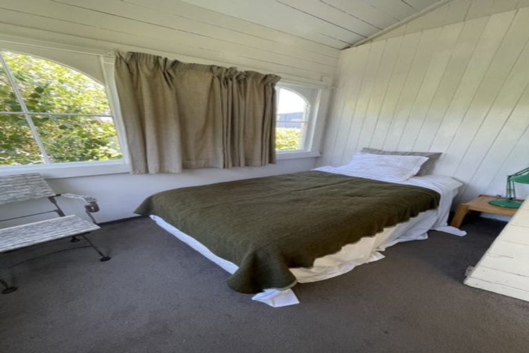 Photo of property in 2 Bath Street, Plimmerton, Porirua, 5026