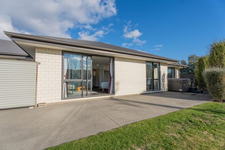 Photo of property in 61 River Road, Rangiora, 7400