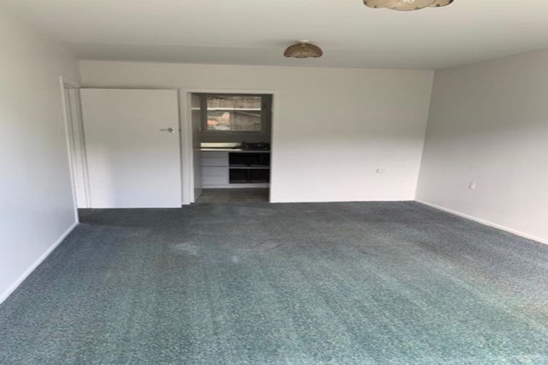 Photo of property in 2/27 South Karori Road, Karori, Wellington, 6012