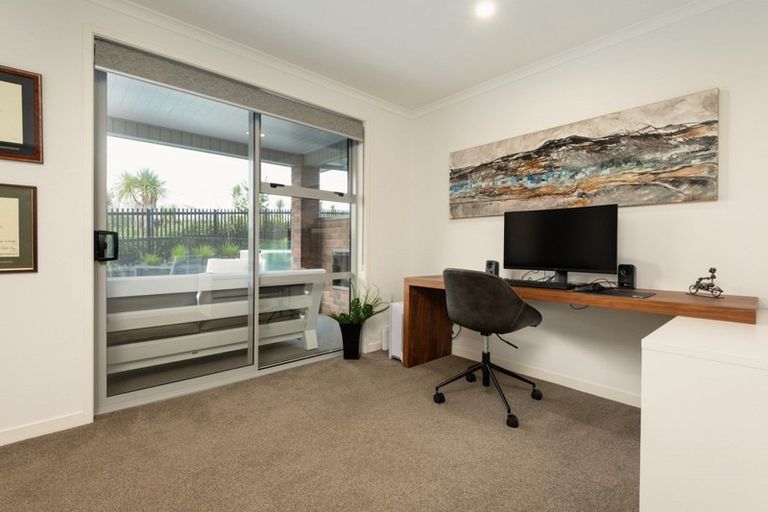 Photo of property in 187 Lakes Boulevard, Pyes Pa, Tauranga, 3112