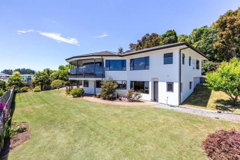 Photo of property in 10 Botanical Heights Drive, Waipahihi, Taupo, 3330