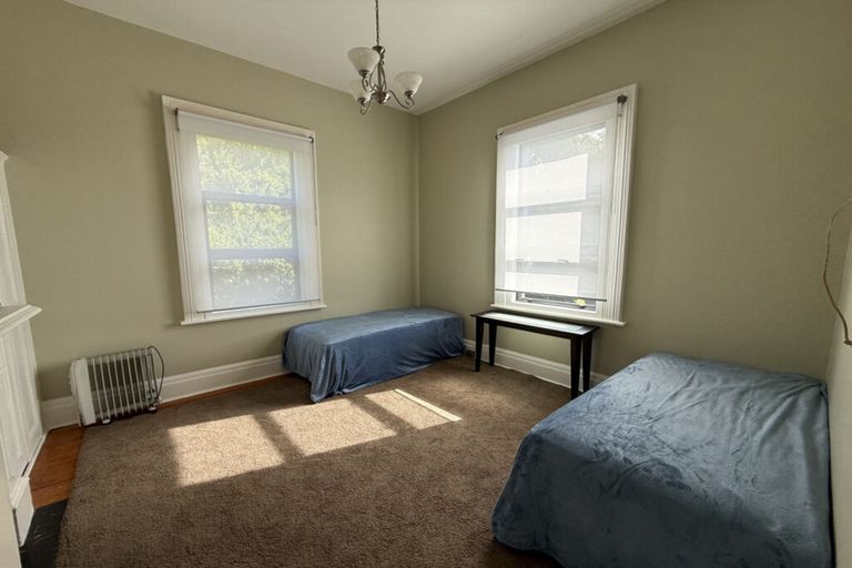 Photo of property in 16 Ascog Road, Ravensbourne, Dunedin, 9022