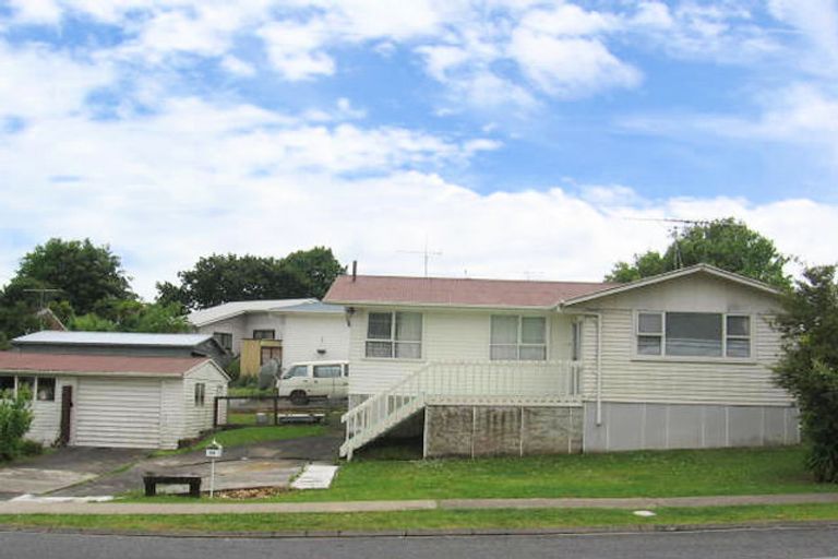 Photo of property in 54 Larne Avenue, Pakuranga Heights, Auckland, 2010