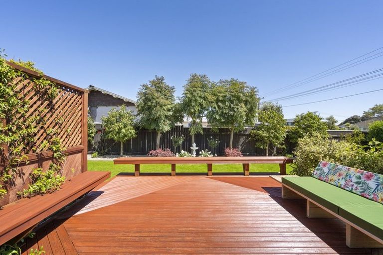 Photo of property in 2 Drake Street, Vogeltown, New Plymouth, 4310