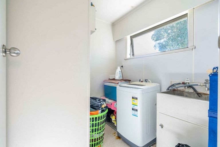 Photo of property in 10 Brentford Place, Manurewa, Auckland, 2102