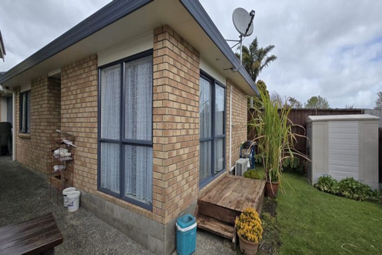 Photo of property in 9 Aronia Way, Goodwood Heights, Auckland, 2105