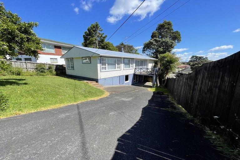 Photo of property in 60 Colwill Road, Massey, Auckland, 0614