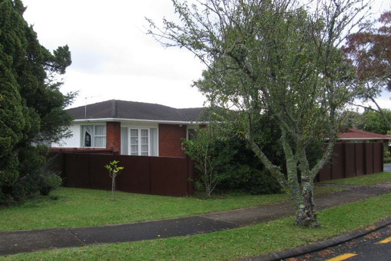 Photo of property in 2 Pennycook Place, Sunnyhills, Auckland, 2010