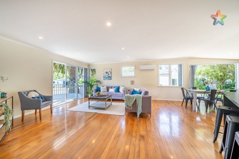 Photo of property in 2 Molloys Road, Te Marua, Upper Hutt, 5018