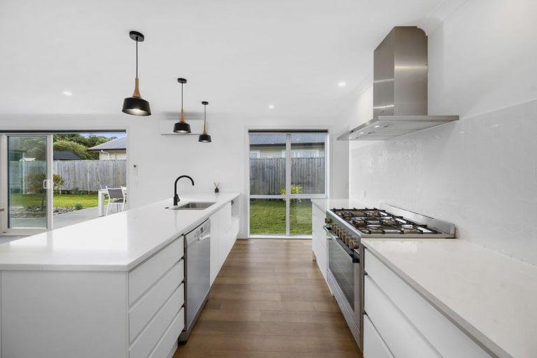 Photo of property in 42 Pukeko Way, Kinloch, Taupo, 3377