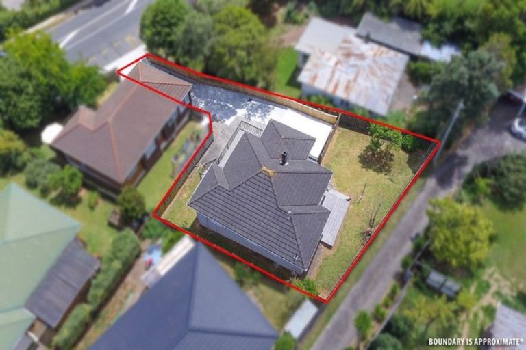 Photo of property in 187a Edmonton Road, Te Atatu South, Auckland, 0610