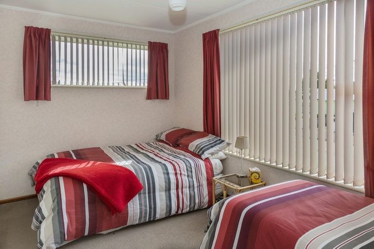 Photo of property in 16 Stuart Street, Holmes Hill, Oamaru, 9401