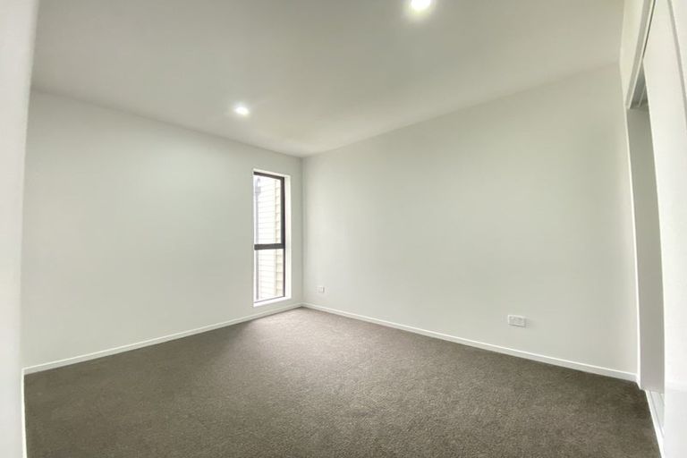 Photo of property in 34 Sinton Road, Hobsonville, Auckland, 0618