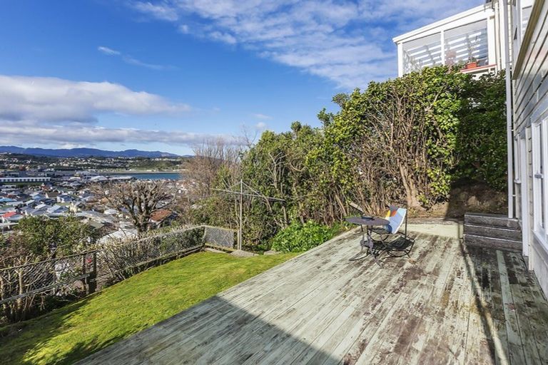 Photo of property in 14 Buckingham Street, Melrose, Wellington, 6023