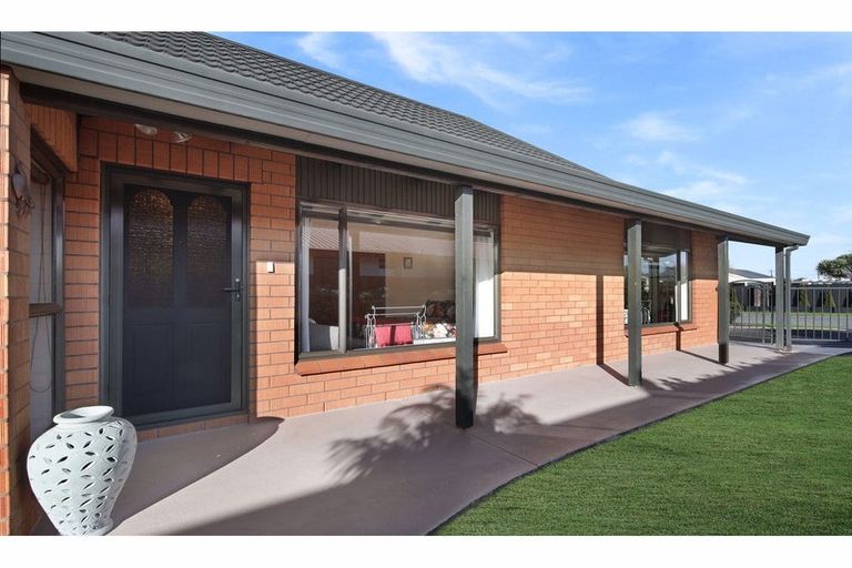 Photo of property in 12 Keldon Avenue, Rangiora, 7400