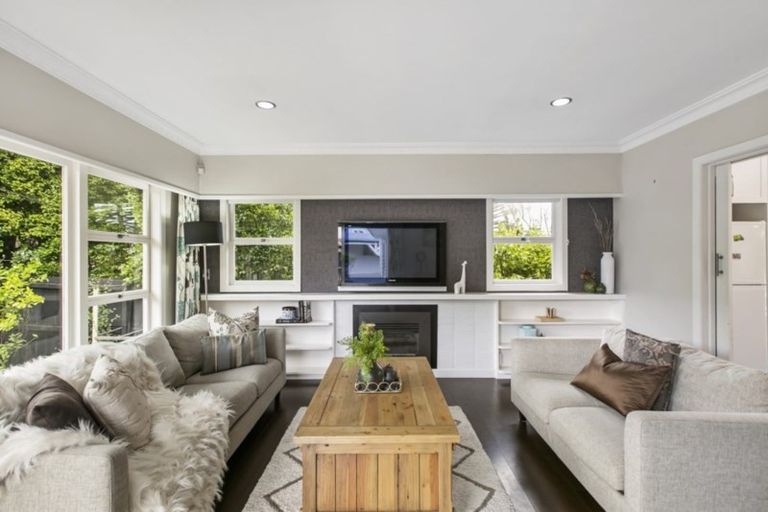 Photo of property in 281 Lake Road, Belmont, Auckland, 0622