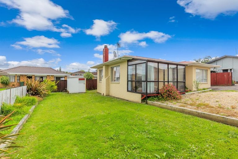 Photo of property in 1/114 Titirangi Road, New Lynn, Auckland, 0600