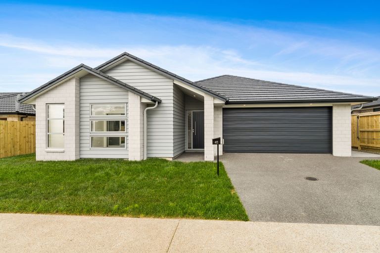 Photo of property in 41 Awataha Crescent, Pyes Pa, Tauranga, 3110