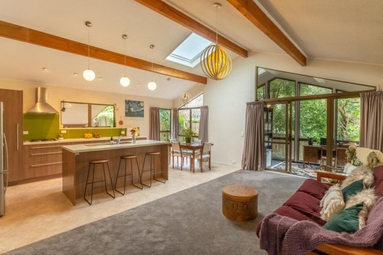 Photo of property in 27 Woolwich Close, Whitby, Porirua, 5024