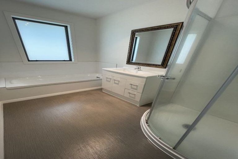 Photo of property in 40 Fairfax Crescent, Pyes Pa, Tauranga, 3112