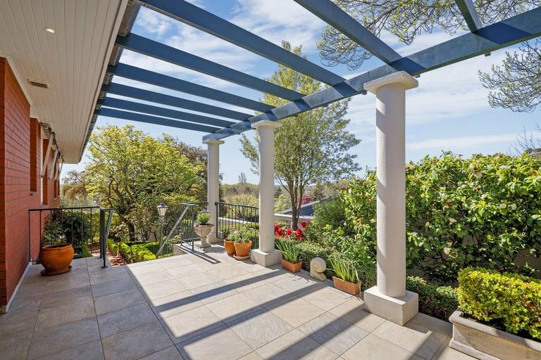 Photo of property in 7 Upper Crichton Terrace, Cashmere, Christchurch, 8022