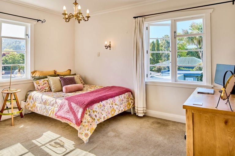 Photo of property in 5 Marina Grove, Hutt Central, Lower Hutt, 5010