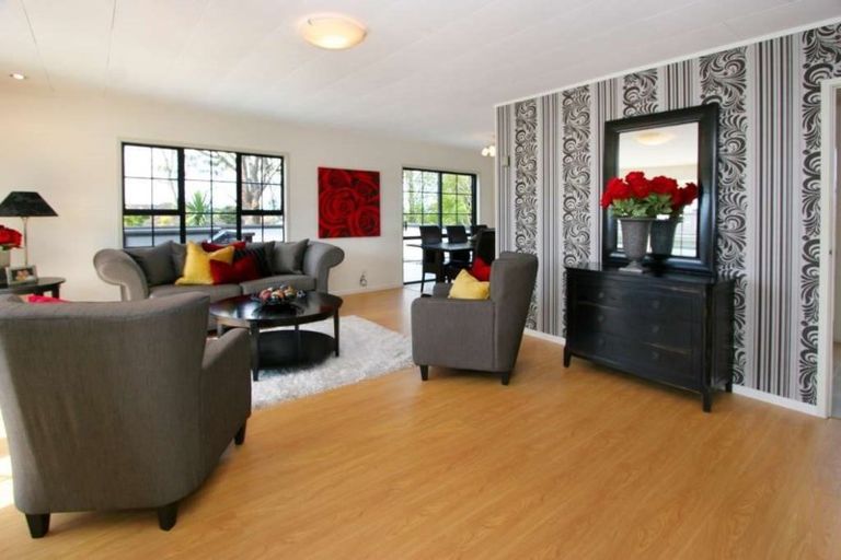 Photo of property in 19 Anglers Way, Wattle Downs, Auckland, 2102