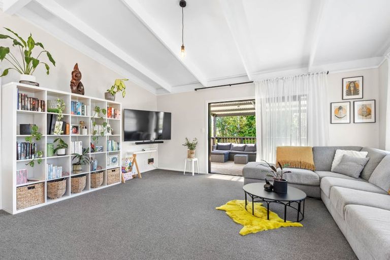 Photo of property in 2/324 Beach Road, Onerahi, Whangarei, 0110