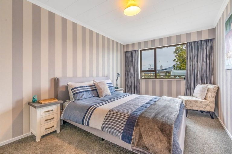 Photo of property in 8 Myers Street, Waikiwi, Invercargill, 9810