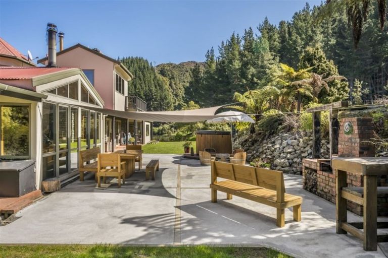 Photo of property in 740 Moonshine Hill Road, Moonshine Valley, Porirua, 5381