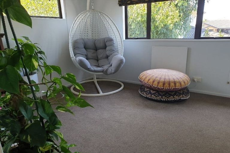 Photo of property in 73b Hillwell Drive, Henderson, Auckland, 0612