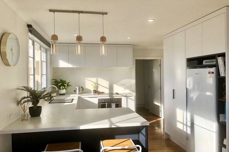 Photo of property in 83 Lorna Street, Lynmouth, New Plymouth, 4310