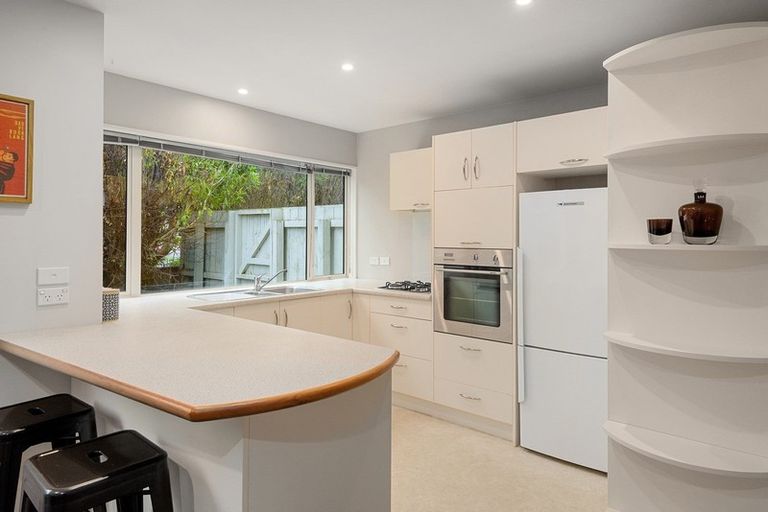 Photo of property in 22 Fineran Lane, Cashmere, Christchurch, 8022