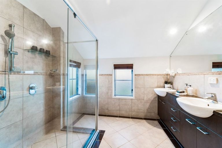 Photo of property in 8 Stratford Avenue, Milford, Auckland, 0620