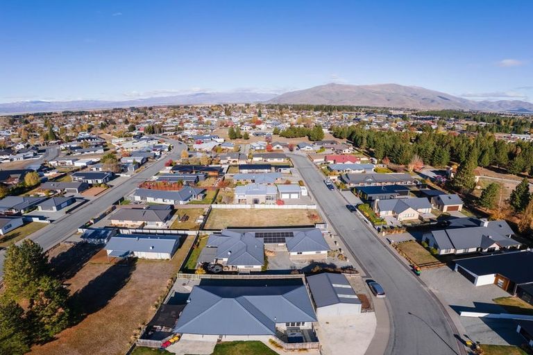 Photo of property in 29 Rhoboro Road, Twizel, 7901