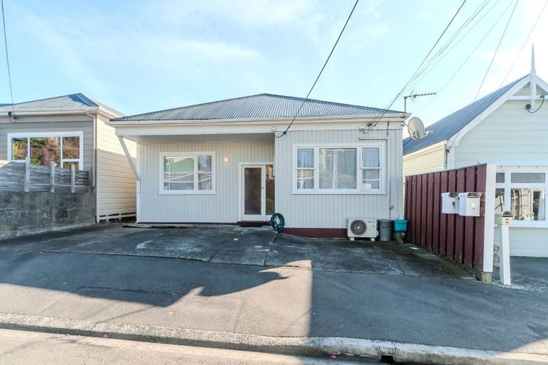Photo of property in 6 Chatham Street, Berhampore, Wellington, 6023