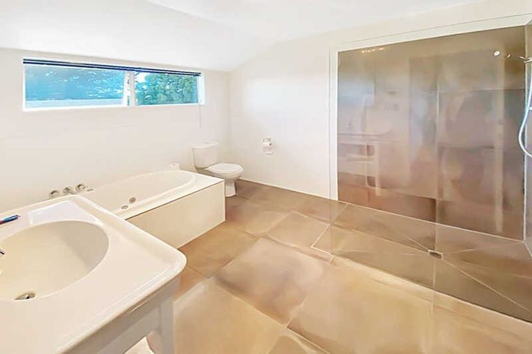 Photo of property in 4 Guinness Crescent, Ilam, Christchurch, 8041