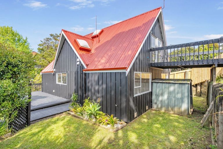 Photo of property in 12 Honeysuckle Lane, Mairangi Bay, Auckland, 0630