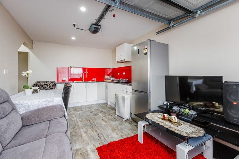 Photo of property in 43a Thompson Terrace, Manurewa, Auckland, 2102