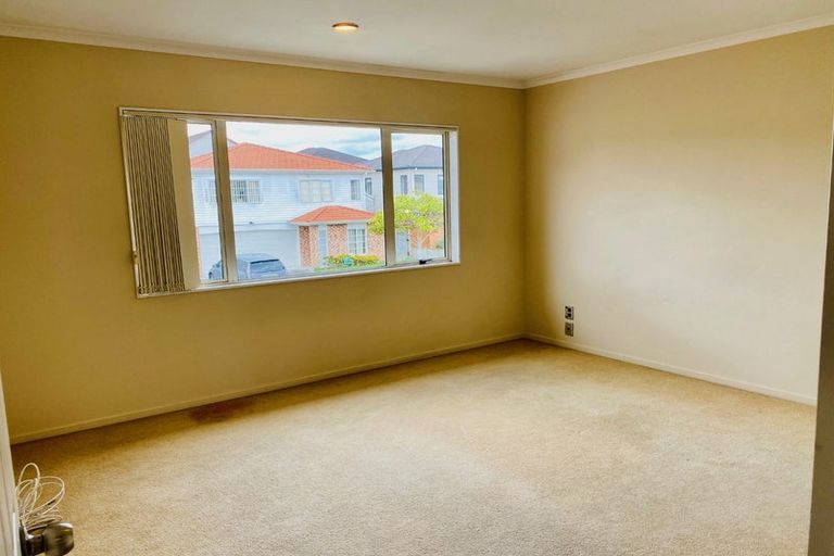 Photo of property in 9 Maypark Crescent, Flat Bush, Auckland, 2016