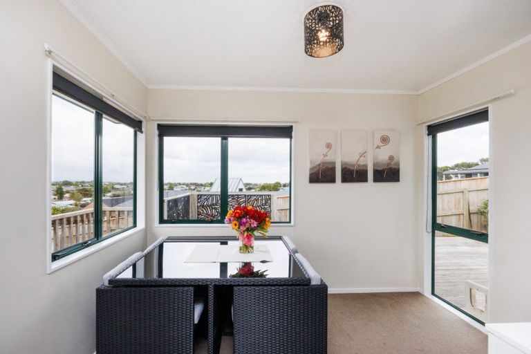 Photo of property in 23 Lydia Place, Kelvin Grove, Palmerston North, 4414