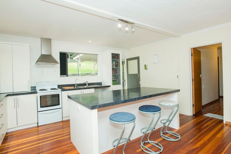 Photo of property in 27 Seddon Crescent, Whataupoko, Gisborne, 4010