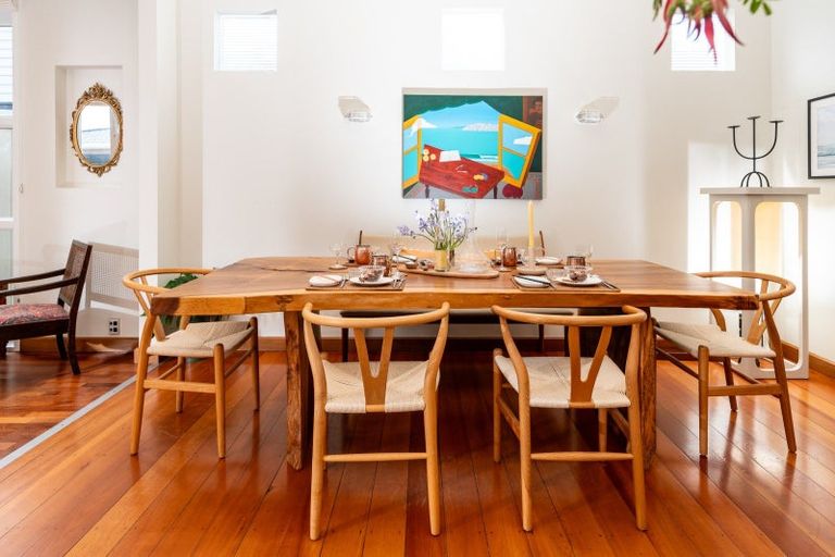 Photo of property in 69 Marine Parade, Seatoun, Wellington, 6022