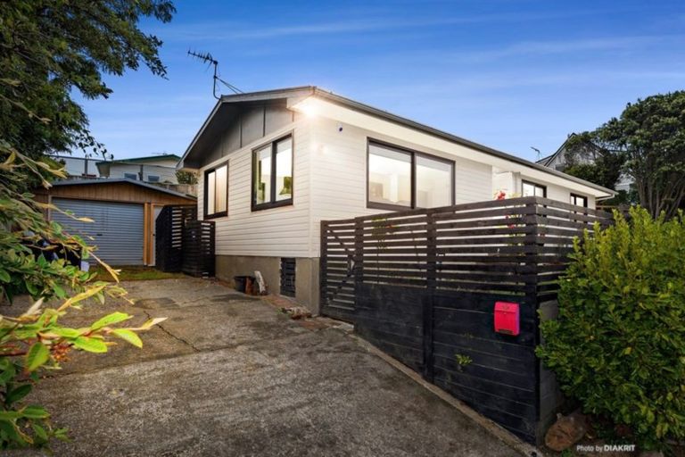 Photo of property in 6 Colorado Grove, Brooklyn, Wellington, 6021