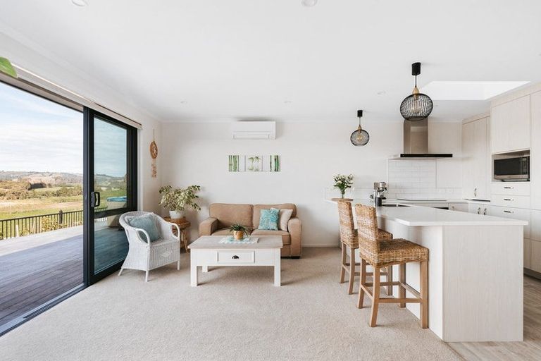 Photo of property in 39 Flounder Drive, Omokoroa, 3114