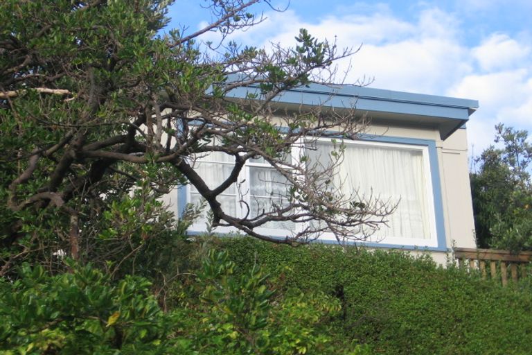 Photo of property in 30 Robertson Street, Owhiro Bay, Wellington, 6023