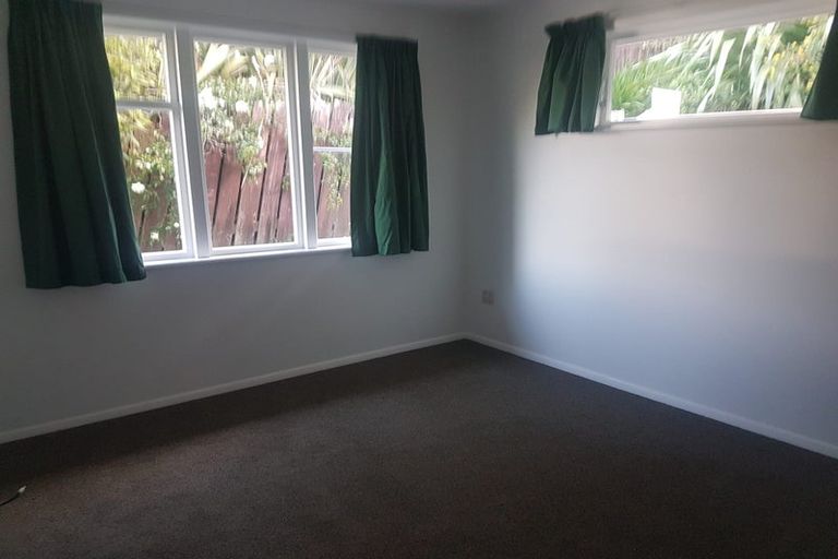 Photo of property in 2 Wilfred Street, Tawa, Wellington, 5028
