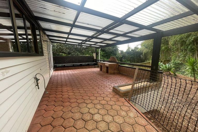 Photo of property in 62 Sylvan Crescent, Te Atatu South, Auckland, 0610