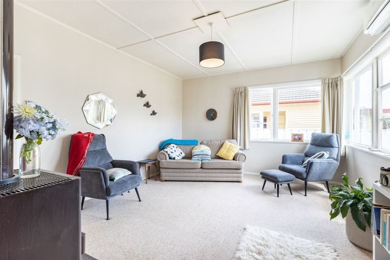 Photo of property in 61 Manson Street, Terrace End, Palmerston North, 4410