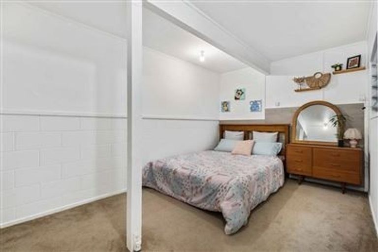 Photo of property in 108 Weatherly Road, Torbay, Auckland, 0630